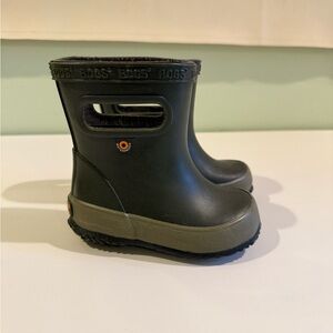 BOGS Kids Black and Gray Rain Boots